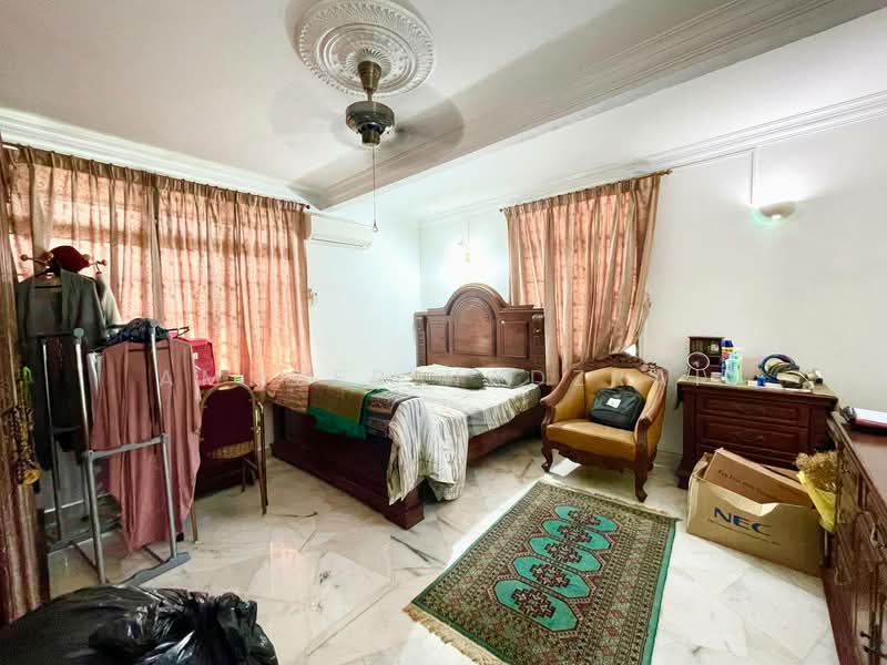 Bungalow for Sale in Seksyen 9 (Shah Alam) - Ammeer Nadzrai - Bedroom - PropertyGuru.com.my