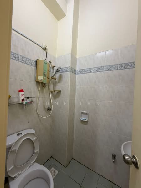 Rumah Teres 2 Tingkat untuk Disewa di Taman Setia Indah (Tebrau) - June Tan - PropertyGuru.com.my