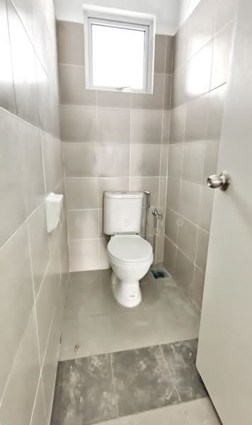 Shop for Rent in Rawang (Selangor) - Lee Sing Siong - Bathroom - PropertyGuru.com.my