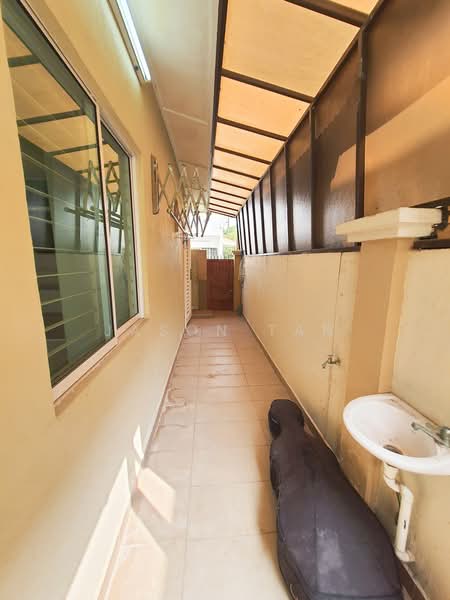 Rumah Teres 2 Tingkat untuk Dijual di Taman Puncak Jalil (Seri Kembangan) - Jason Tan - Corridor - PropertyGuru.com.my
