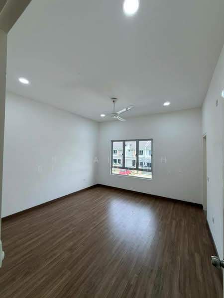 2-storey Terraced House for Sale in Bandar Bukit Tinggi (Klang) - Nuraishah Binti Mohamed Azmi - PropertyGuru.com.my