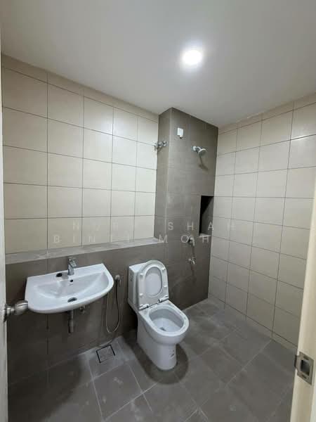 2-storey Terraced House for Sale in Bandar Bukit Tinggi (Klang) - Nuraishah Binti Mohamed Azmi - PropertyGuru.com.my