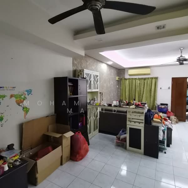 Rumah Teres 2 Tingkat untuk Dijual di Shah Alam (Selangor) - Mohammad Din Majid - Living Room - PropertyGuru.com.my