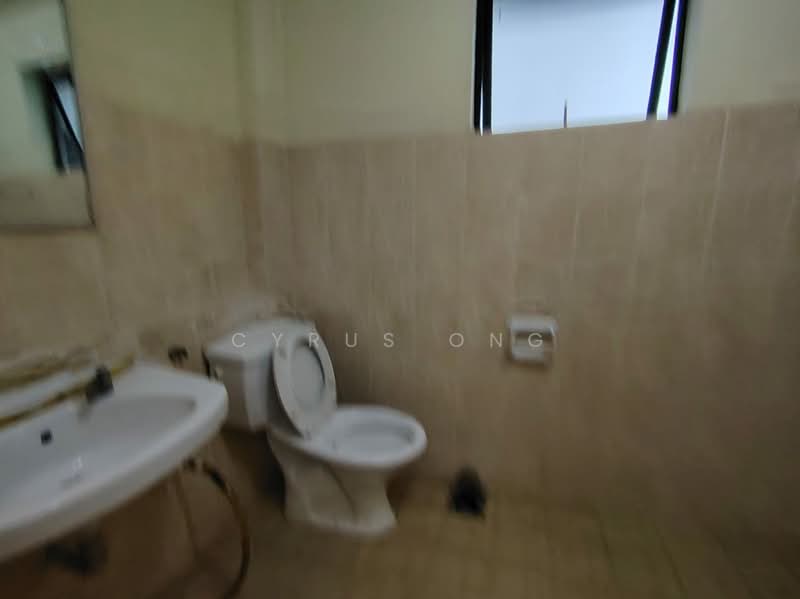 Condominium for Sale at Changkat View - Cyrus Ong - Bathroom - PropertyGuru.com.my