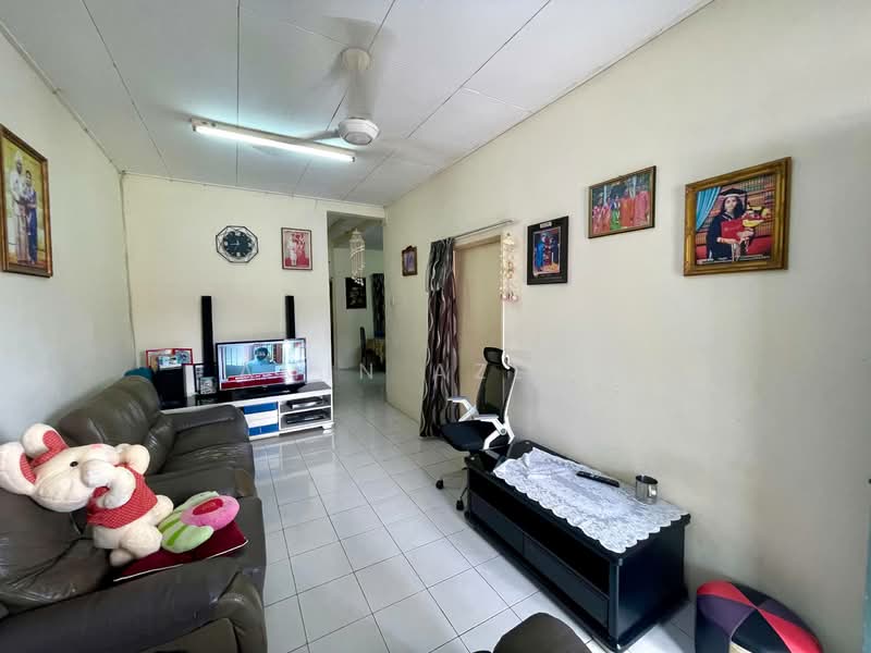 Rumah Teres 1 Tingkat untuk Dijual di Saujana Puchong (Puchong) - Amin Azlan - Living Room - PropertyGuru.com.my