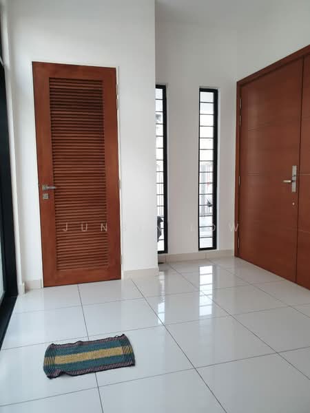 Rumah Berkembar untuk Disewa di 16 Sierra (Puchong) - Junbin Low - Entrance - PropertyGuru.com.my