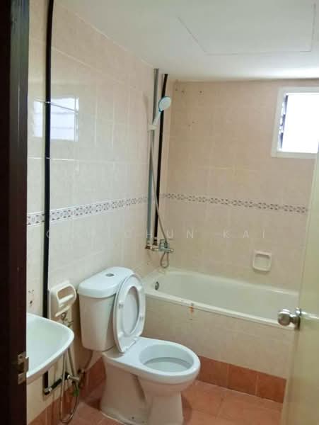 Condominium for Rent at Gurney Park Condominium - Gan Chun Kai - Bathroom - PropertyGuru.com.my
