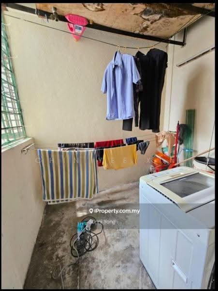 Rumah Flat untuk Disewa di Puchong Utama Court 1 - Chin Yee Xin - Balcony - PropertyGuru.com.my