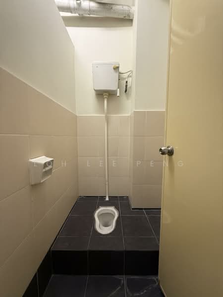 Shop / Office for Rent in Taman Ungku Tun Aminah (Skudai) - Loh Lee Peng - Bathroom - PropertyGuru.com.my