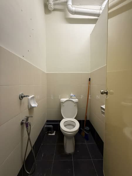 Shop / Office for Rent in Taman Ungku Tun Aminah (Skudai) - Loh Lee Peng - Bathroom - PropertyGuru.com.my