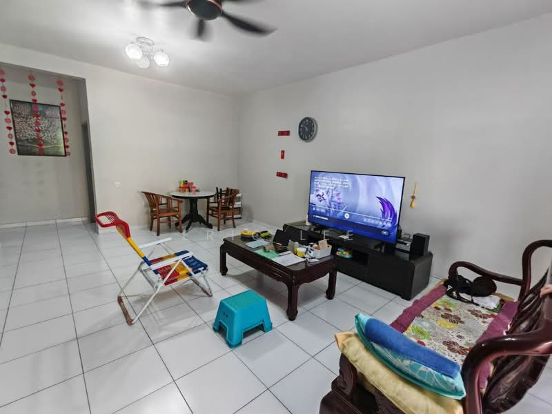 2-storey Terraced House for Sale in Setia Tropika (Johor Bahru) - Eric Lee - Living Room - PropertyGuru.com.my