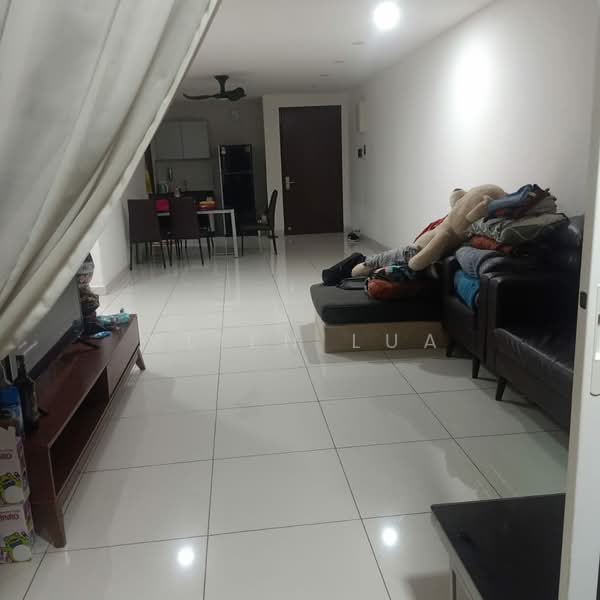 Servis Apartment untuk Dijual di KSL Residence @ Daya - Vlien Lua - Living Room - PropertyGuru.com.my
