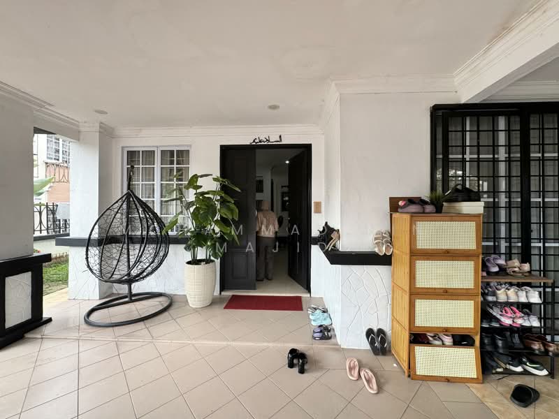 Semi-Detached House for Sale in D'Kayangan (Shah Alam) - Mohammad Din Majid - Entrance - PropertyGuru.com.my