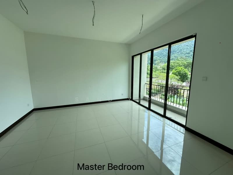 Terraced House for Sale in Gombak (Selangor) - Sand Yip - Master Bedroom - PropertyGuru.com.my