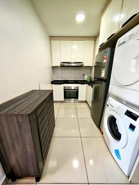 Condominium for Rent at Tropicana Bay Residences - Gan Chun Kai - Kitchen - PropertyGuru.com.my