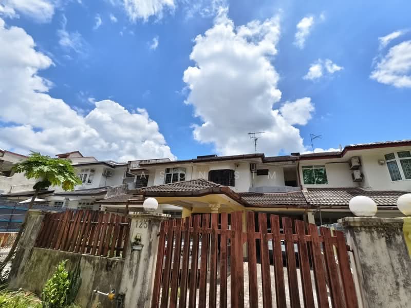 2-storey Terraced House for Sale in Taman Molek (Johor Bahru) - Jason Sim - Exterior - PropertyGuru.com.my