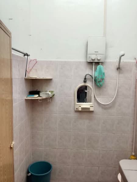 1-storey Terraced House for Sale in Taman Belibis (Simpang Ampat) - Chii Lee - Bathroom - PropertyGuru.com.my