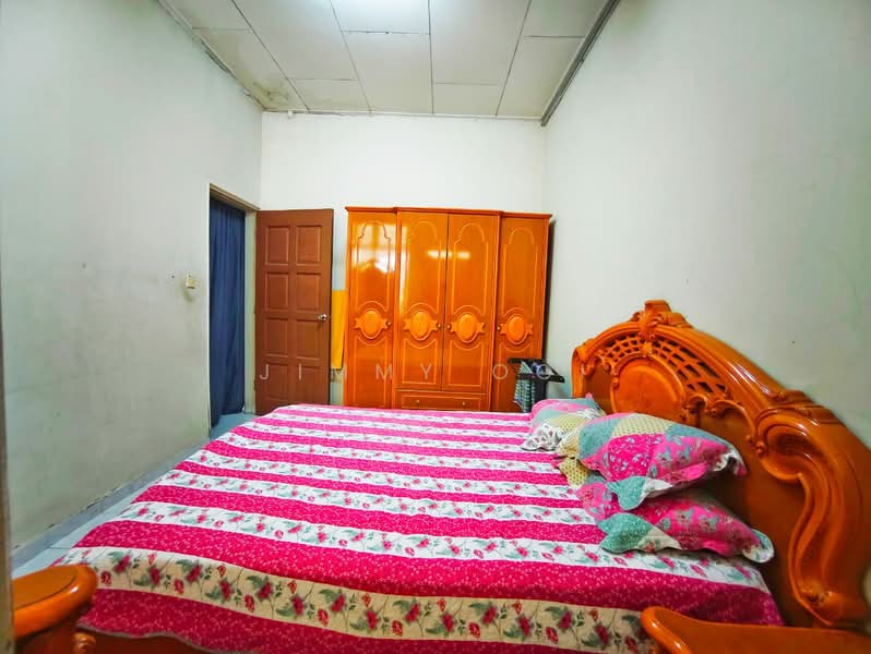 Rumah Teres 1 Tingkat untuk Dijual di Senai (Kulai) - Jimmy Ooi - Bedroom - PropertyGuru.com.my