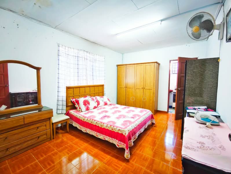 Rumah Teres 1 Tingkat untuk Dijual di Senai (Kulai) - Jimmy Ooi - Bedroom - PropertyGuru.com.my