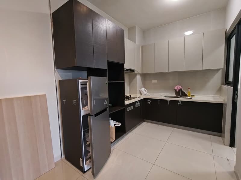 Condominium for Rent at Bay Point @ Country Garden Danga Bay - Stella Narita - Kitchen - PropertyGuru.com.my