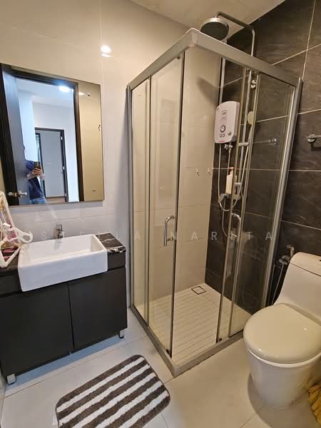 Condominium for Rent at Bay Point @ Country Garden Danga Bay - Stella Narita - PropertyGuru.com.my