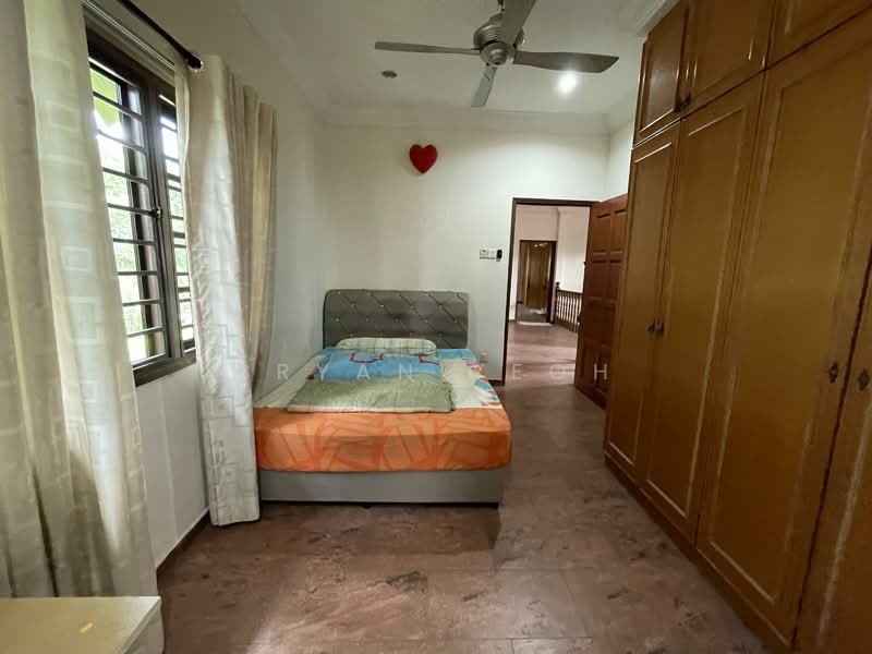 Rumah Banglo untuk Dijual di Kampung Tunku (Petaling Jaya) - Bryan Yeoh - Bedroom - PropertyGuru.com.my
