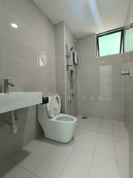 Service Residence for Rent at Sky Loft Premium Suites - Jaslyn Tan - Bathroom - PropertyGuru.com.my