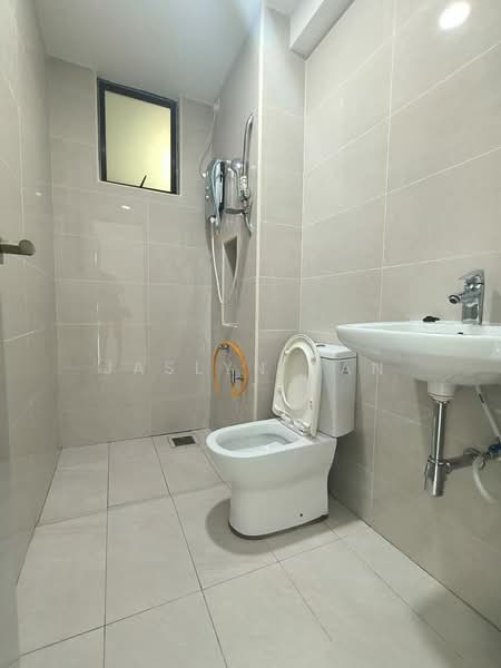 Service Residence for Rent at Sky Loft Premium Suites - Jaslyn Tan - Bathroom - PropertyGuru.com.my