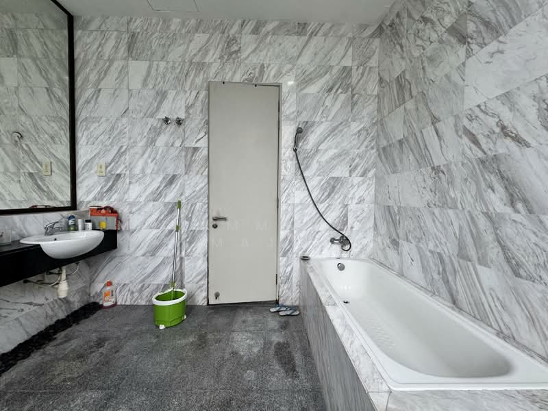 Rumah Banglo untuk Dijual di Shah Alam (Selangor) - Mohammad Din Majid - Bathroom - PropertyGuru.com.my
