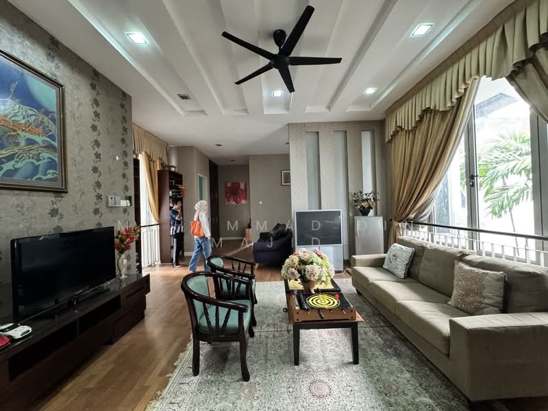 Rumah Banglo untuk Dijual di Shah Alam (Selangor) - Mohammad Din Majid - Living Room - PropertyGuru.com.my