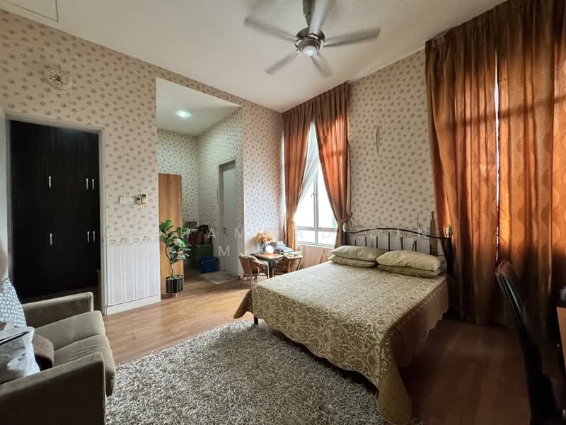 Rumah Banglo untuk Dijual di Shah Alam (Selangor) - Mohammad Din Majid - Bedroom - PropertyGuru.com.my