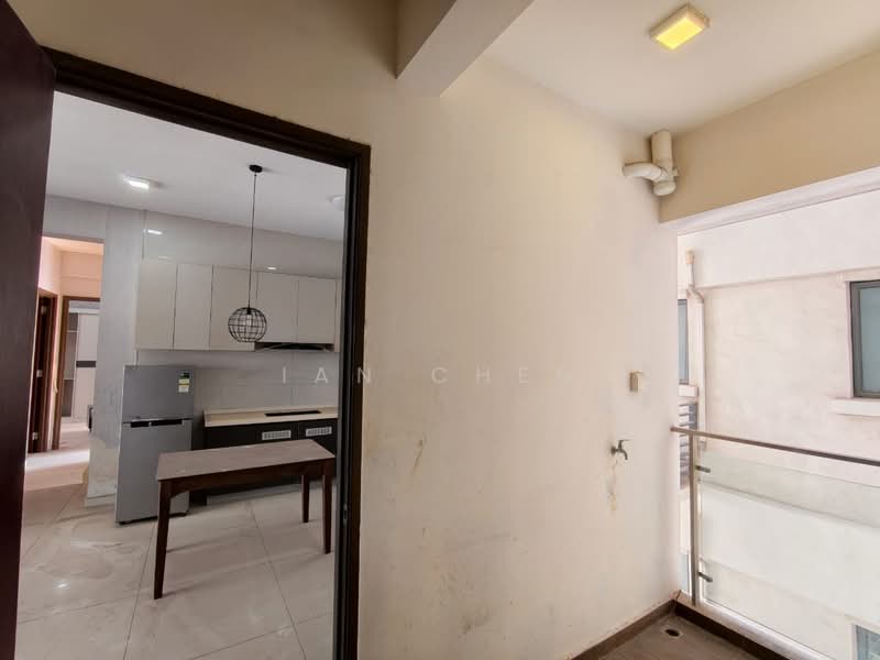 Condominium for Sale at Bay Point @ Country Garden Danga Bay - Ian Chen - Kitchen - PropertyGuru.com.my