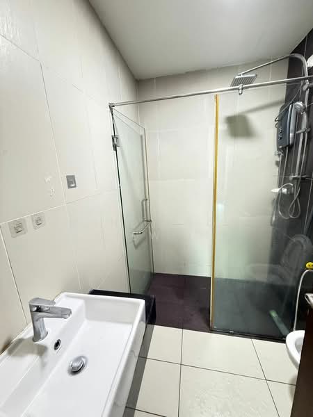 Servis Apartment untuk Disewa di D'Secret Garden (Pangsapuri Kempas Indah) - Mandy Goh Siew Li - Bathroom - PropertyGuru.com.my