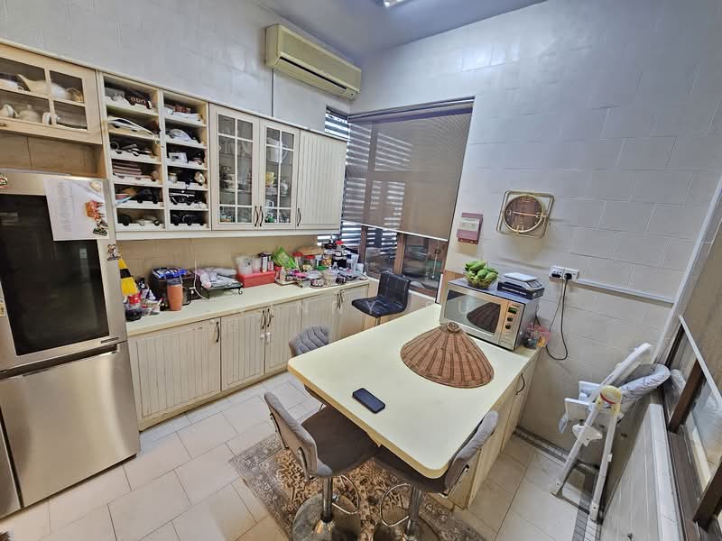 2-storey Terraced House for Sale in Bukit Jelutong (Shah Alam) - Winny Su - Kitchen - PropertyGuru.com.my
