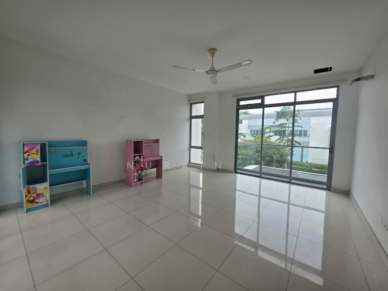 2-storey Terraced House for Sale in Setia Eco Glades (Cyberjaya) - Nurain . - Living Room - PropertyGuru.com.my