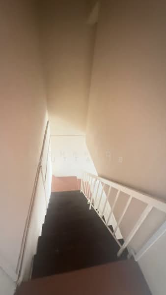 2-storey Terraced House for Sale in Taman Putra (Ampang) - Shafiq Muttalib - Corridor - PropertyGuru.com.my
