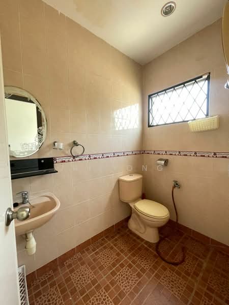 Rumah Teres 2 Tingkat untuk Disewa di Taman Wangsa Aman (Kepong) - Jay Yong - Bathroom - PropertyGuru.com.my