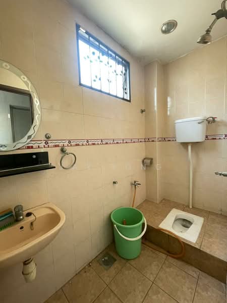 Rumah Teres 2 Tingkat untuk Disewa di Taman Wangsa Aman (Kepong) - Jay Yong - Bathroom - PropertyGuru.com.my