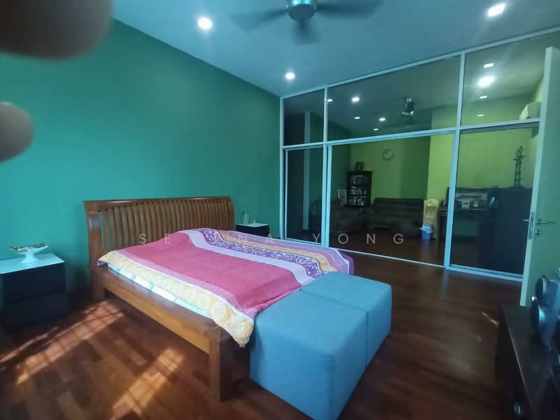 Kondominium untuk Dijual di 8 Petaling - Serena Yong - Bedroom - PropertyGuru.com.my