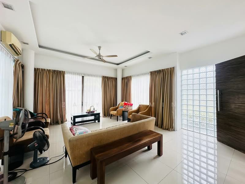 Bungalow for Sale in Bandar Seri Putra (Bangi) - Zaty Jasmin - Living Room - PropertyGuru.com.my