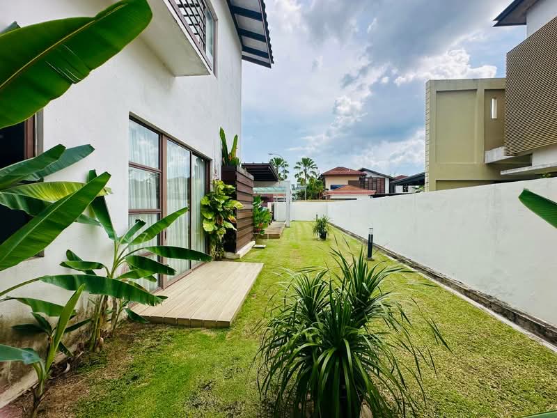 Bungalow for Sale in Bandar Seri Putra (Bangi) - Zaty Jasmin - Exterior - PropertyGuru.com.my