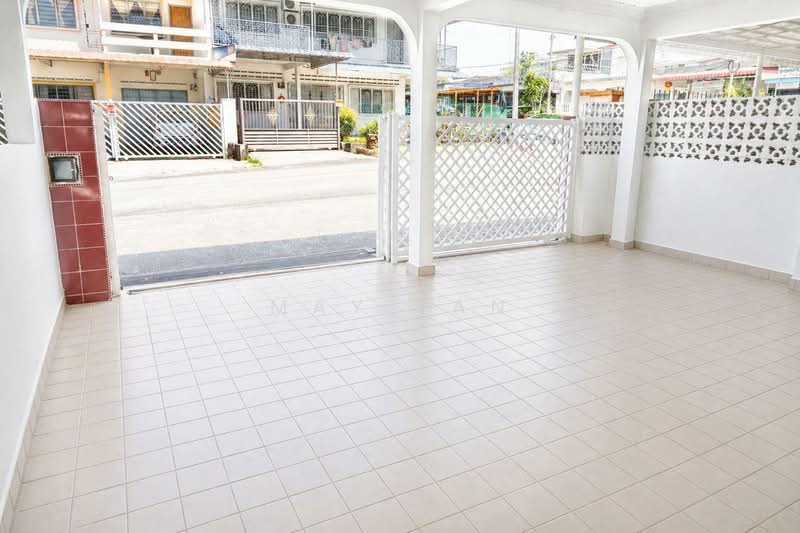 2-storey Terraced House for Sale in Taman Kluang (Kluang) - May Tan - Exterior - PropertyGuru.com.my