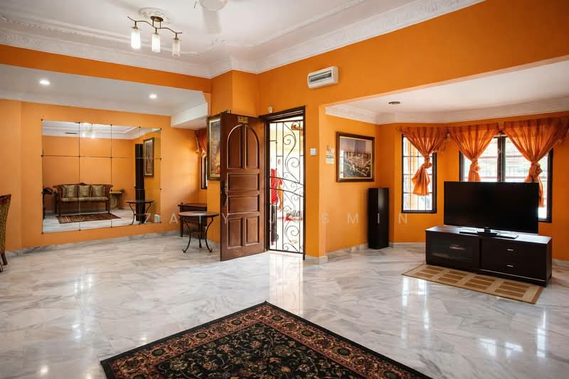 2-storey Terraced House for Sale in Usj 11 (Subang Jaya) - Zaty Jasmin - Living Room - PropertyGuru.com.my