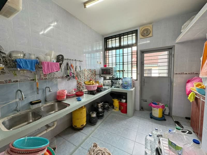 Rumah Teres 1 Tingkat untuk Dijual di Taman Puteri Wangsa (Ulu Tiram) - Tommy Tai - Kitchen - PropertyGuru.com.my