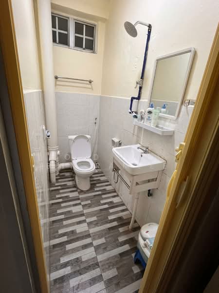 Kondominium untuk Dijual di Mutiara Condominium - Mohd Naim Bin Ramlee - Bathroom - PropertyGuru.com.my