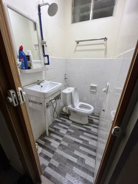 Kondominium untuk Dijual di Mutiara Condominium - Mohd Naim Bin Ramlee - Bathroom - PropertyGuru.com.my