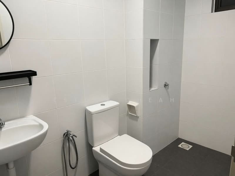 Rumah Bandar untuk Dijual di Eco Grandeur (Puncak Alam) - Esther Cheah - Bathroom - PropertyGuru.com.my