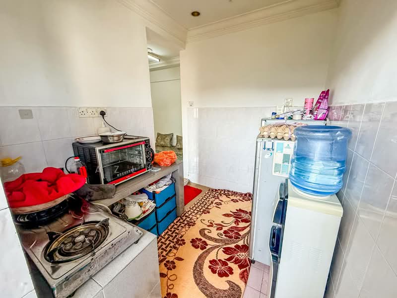 Rumah Flat untuk Dijual di Permai Court 2 - Azli Ibrahim - Kitchen - PropertyGuru.com.my