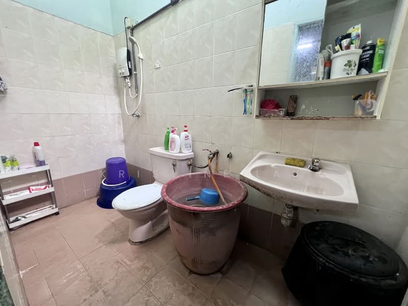 Rumah Teres 2 Tingkat untuk Dijual di Bandar Damai Perdana (Cheras) - Kristine Lai - Bathroom - PropertyGuru.com.my