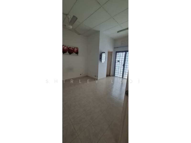 2-storey Terraced House for Sale in Bukit Jelutong (Shah Alam) - Shirley Looi - Living Room - PropertyGuru.com.my